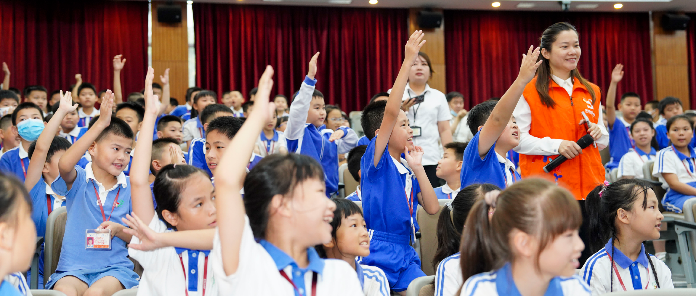 bevictor伟德暖童心公益活动，健全讲堂走进校园